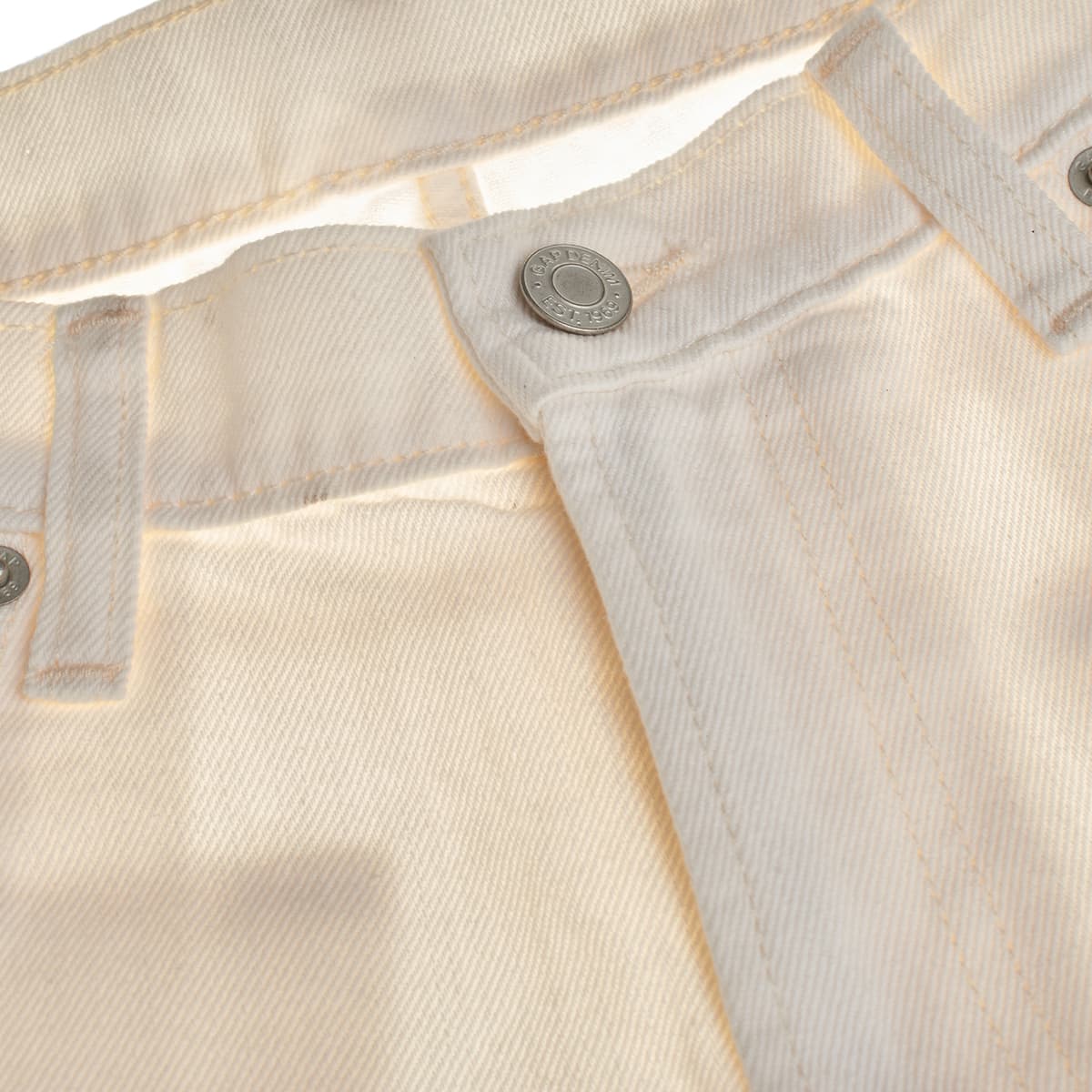 Women's Shorts Gap White