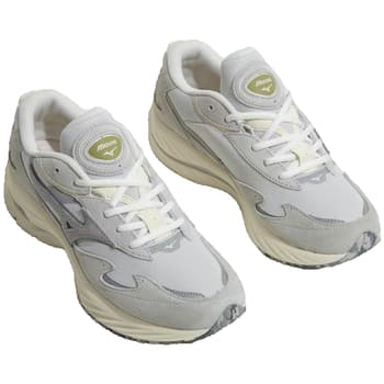 Men's Sports Shoes Mizuno Beige