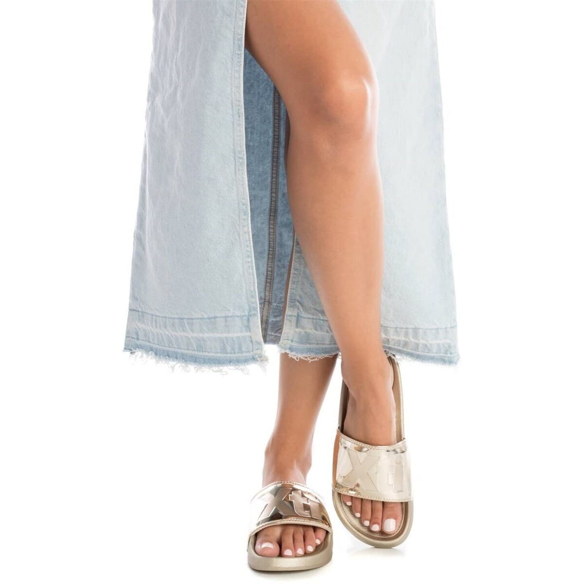 Women's Flip Flops Xti Gold