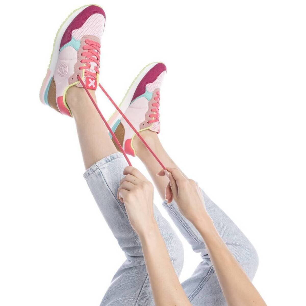 Women's Sneakers Xti Brown