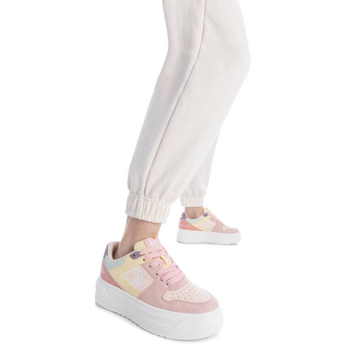 Women's Sneakers Refresh Brown