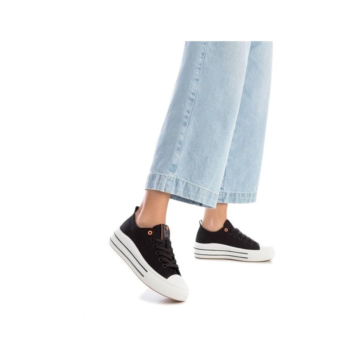 Women's Sneakers Refresh Black