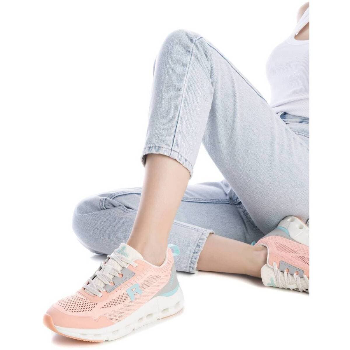 Women's Sneakers Refresh Red