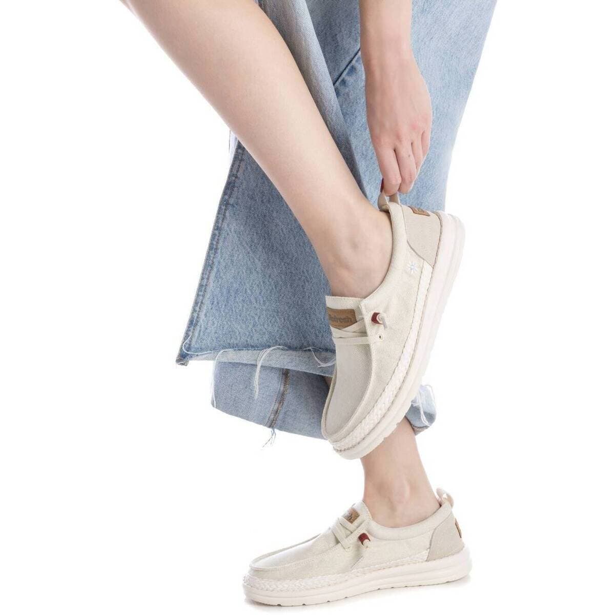 Women's Dress Shoes Refresh White