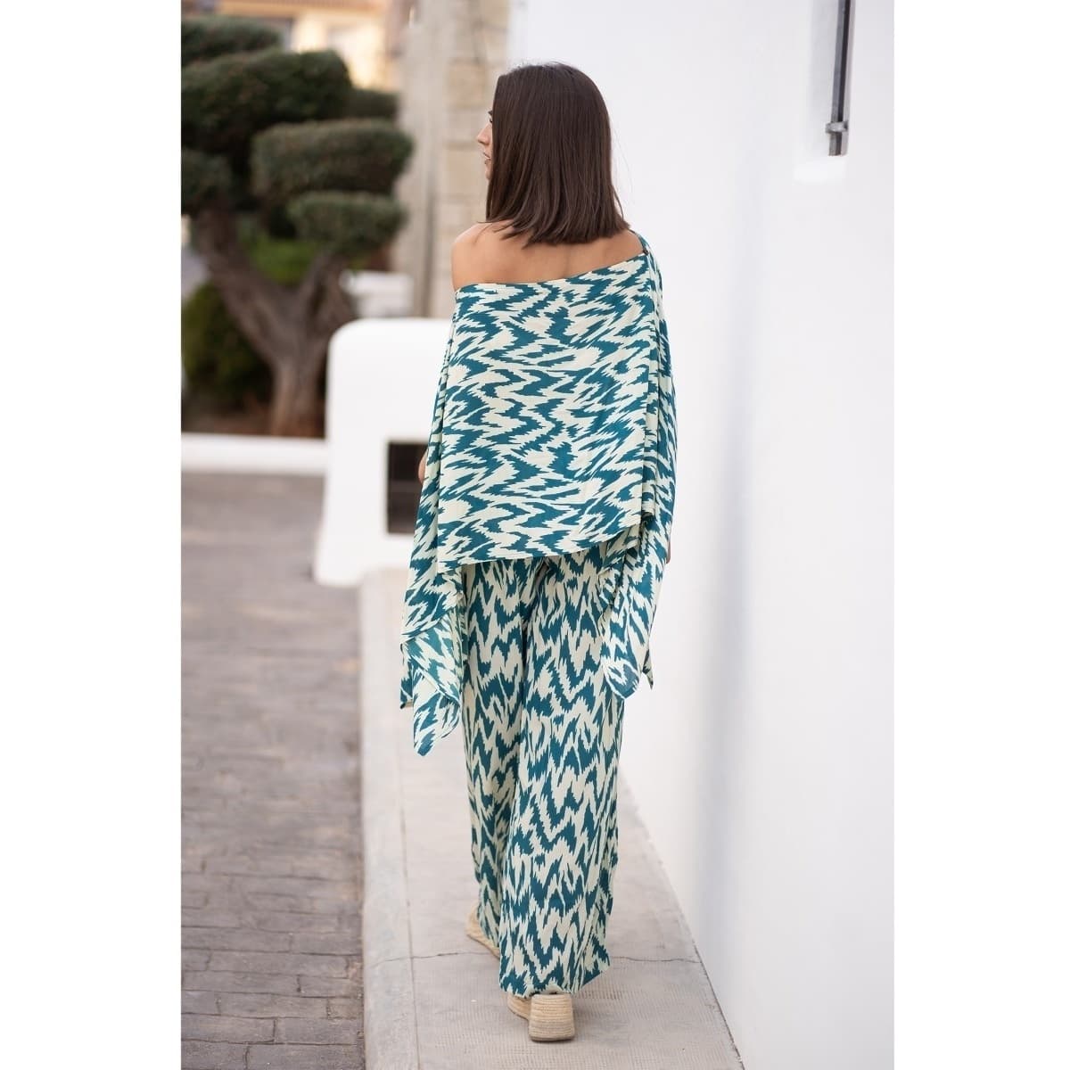 Women's T-Shirts Isla Bonita By Sigris Green