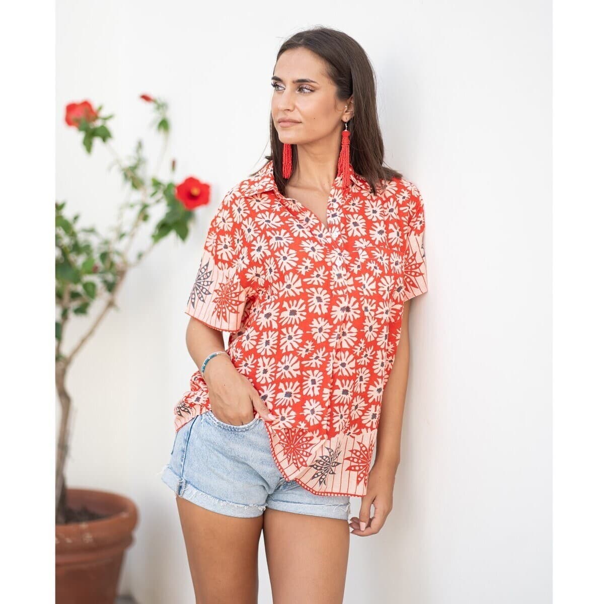 Women's T-Shirts Isla Bonita By Sigris Red