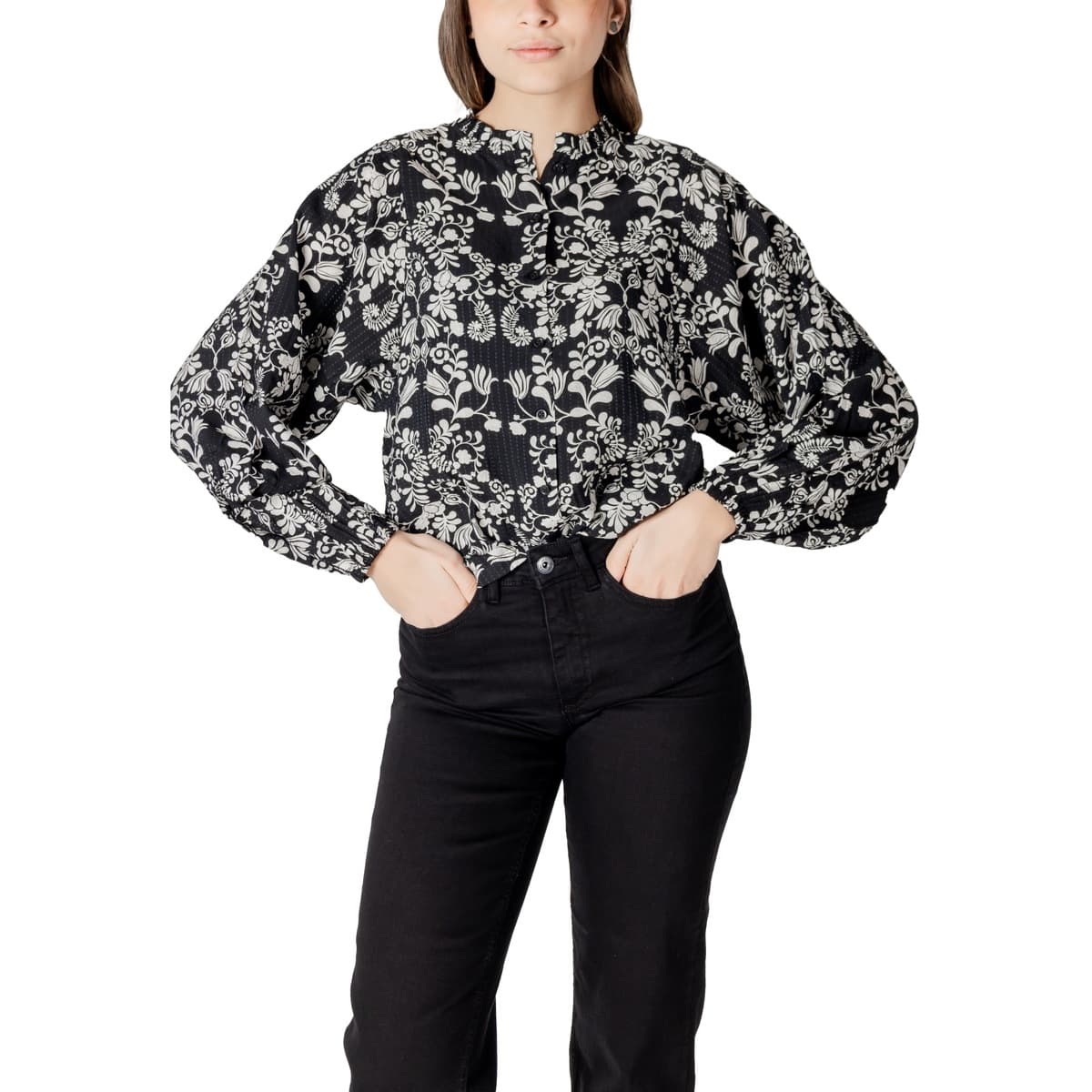 Women's T-Shirts Ichi Black