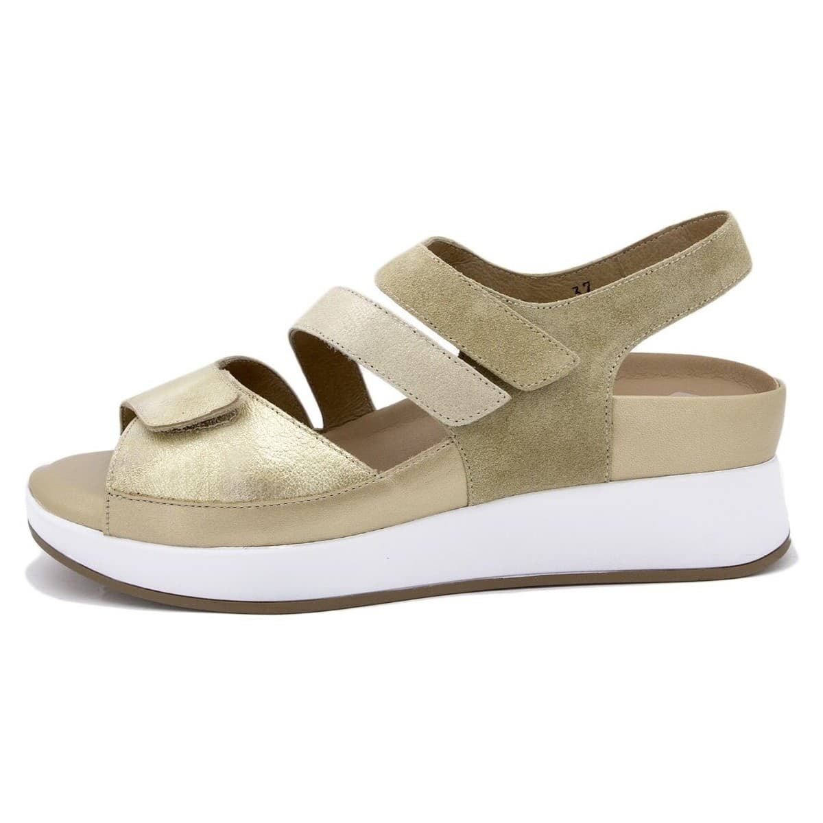 Σανδάλια με πλατφόρμα Piesanto 250423