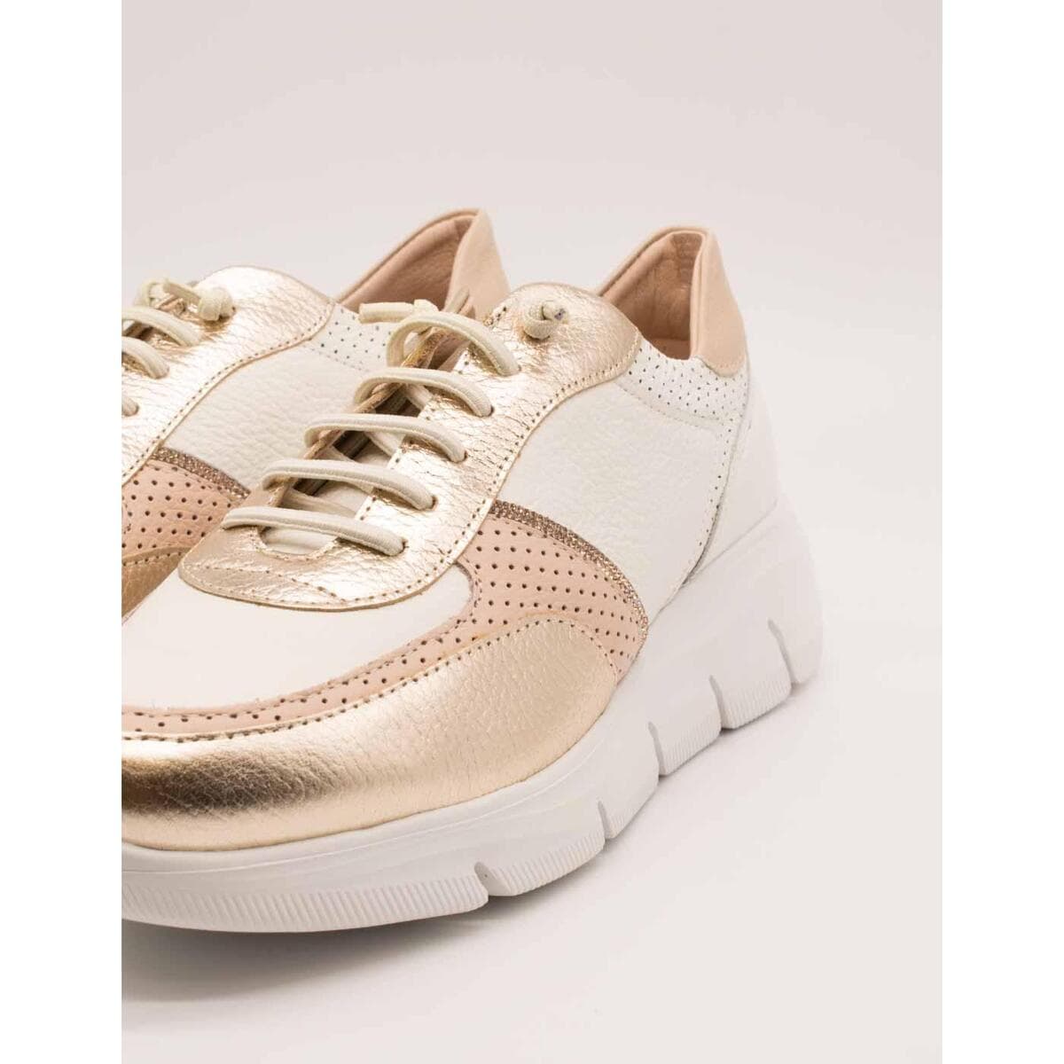 Women's Sneakers 24 Hrs White