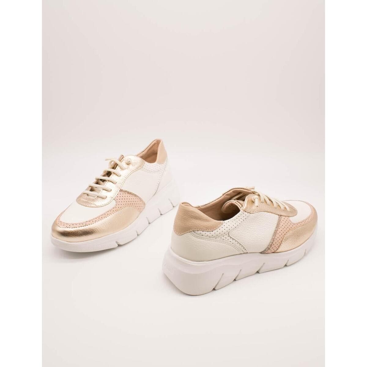 Women's Sneakers 24 Hrs White