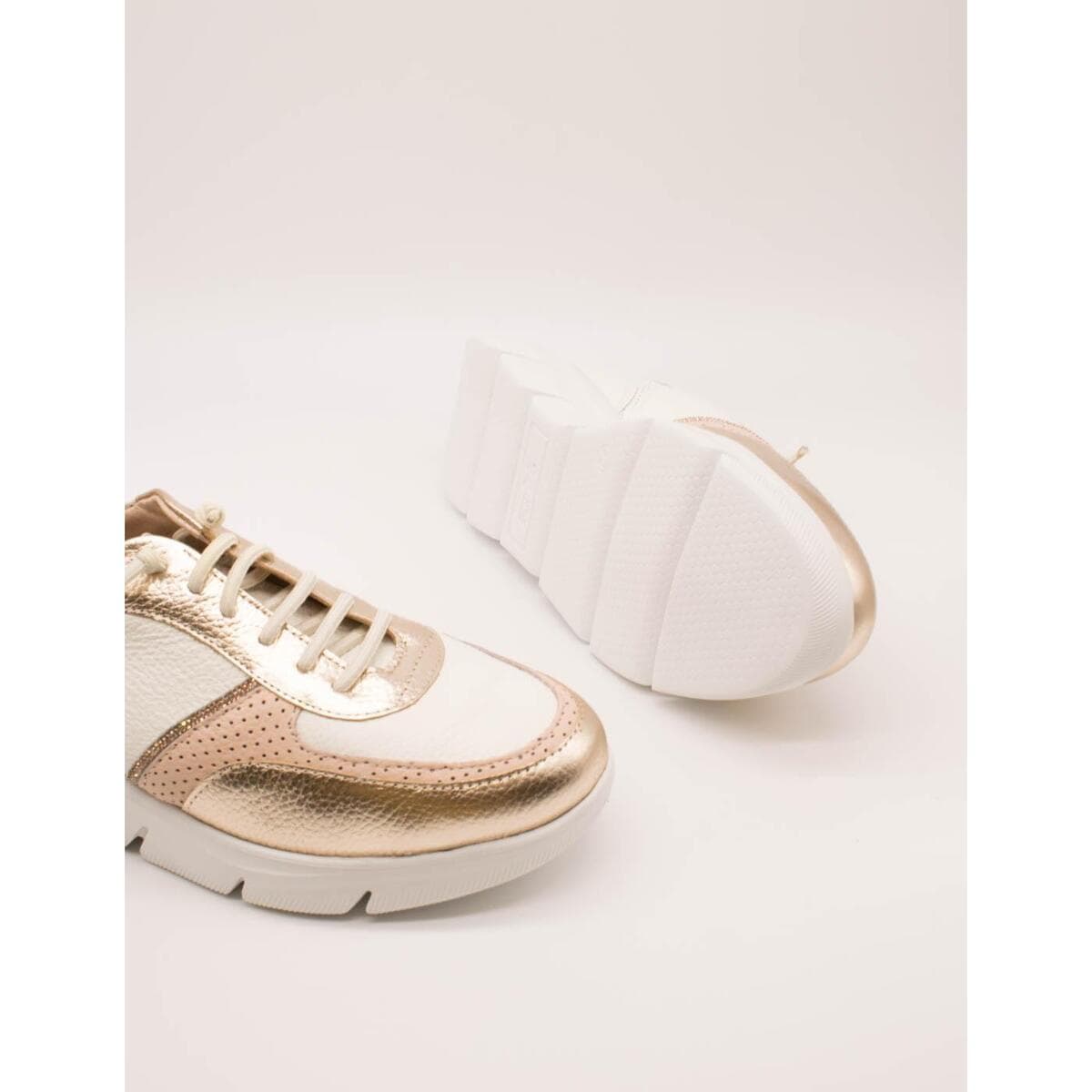 Women's Sneakers 24 Hrs White