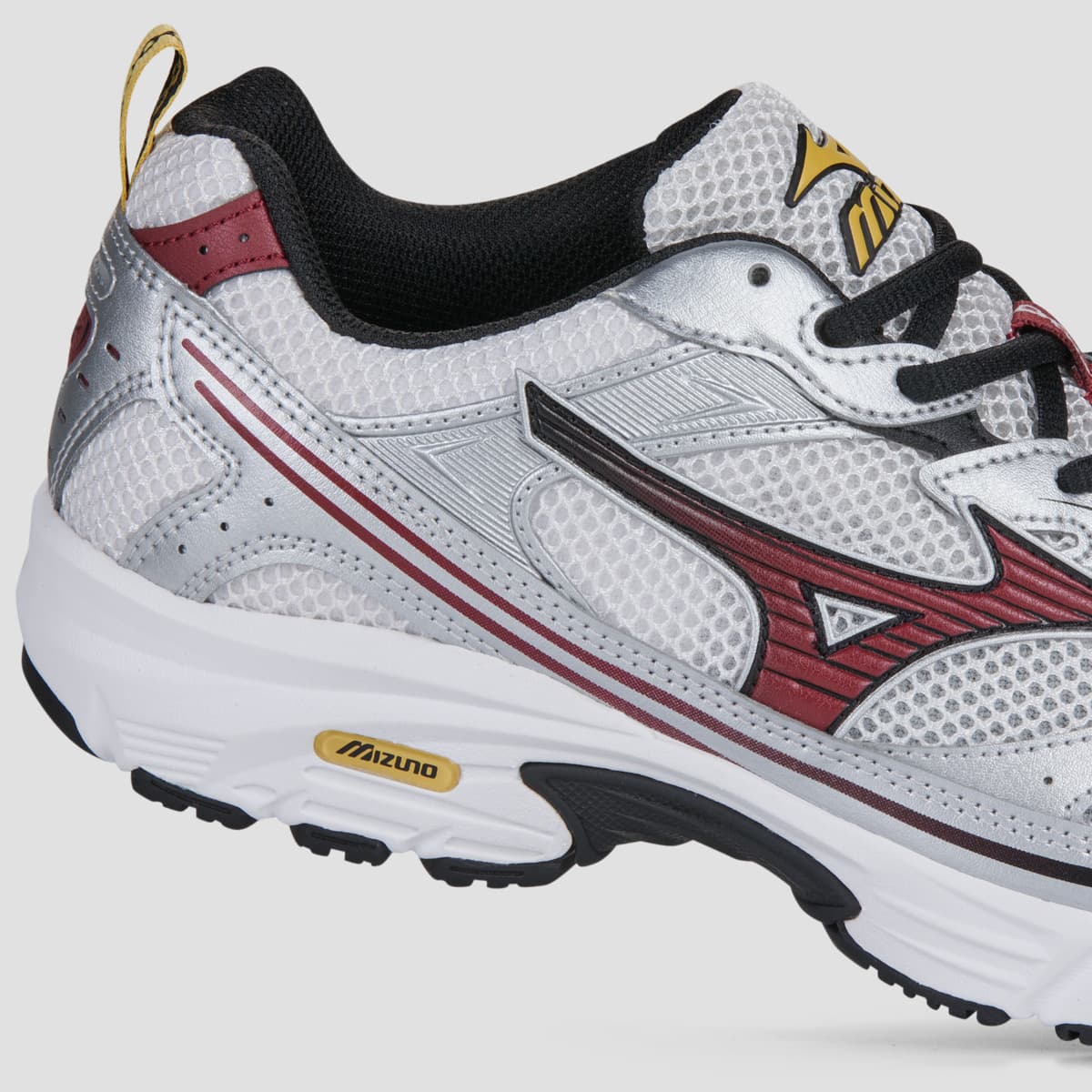 Women's Sports Shoes Mizuno Gray