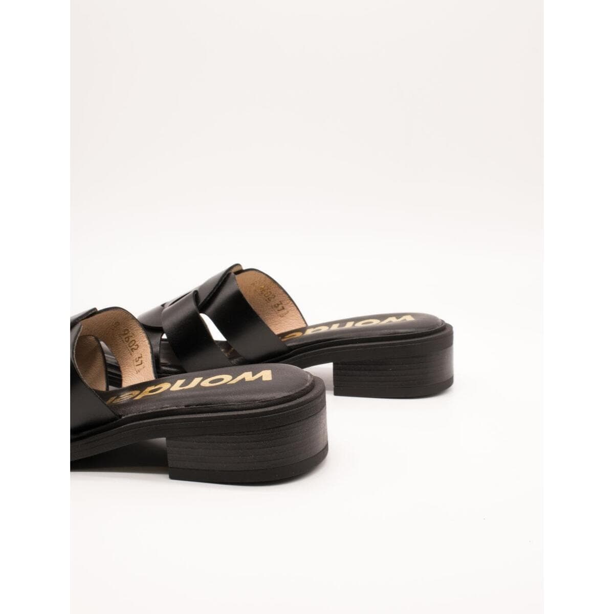 Women's Sandals Wonders Black
