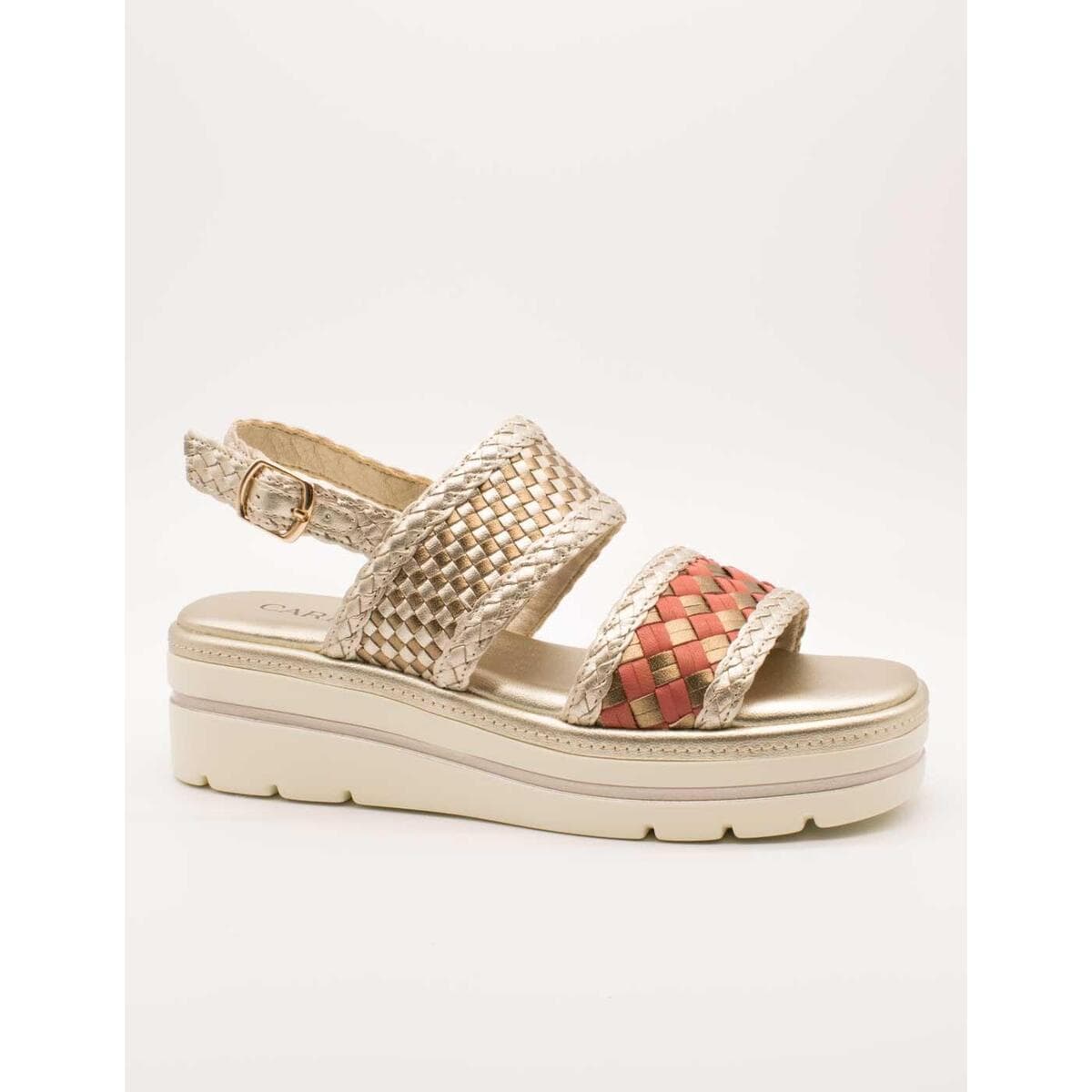 Σανδάλια με πλατφόρμα Carmela 162255-01 Oro