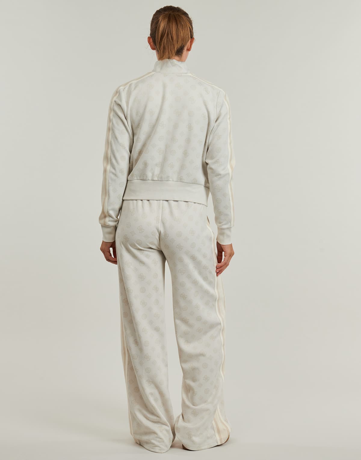 Women's Sports T-Shirts Guess White