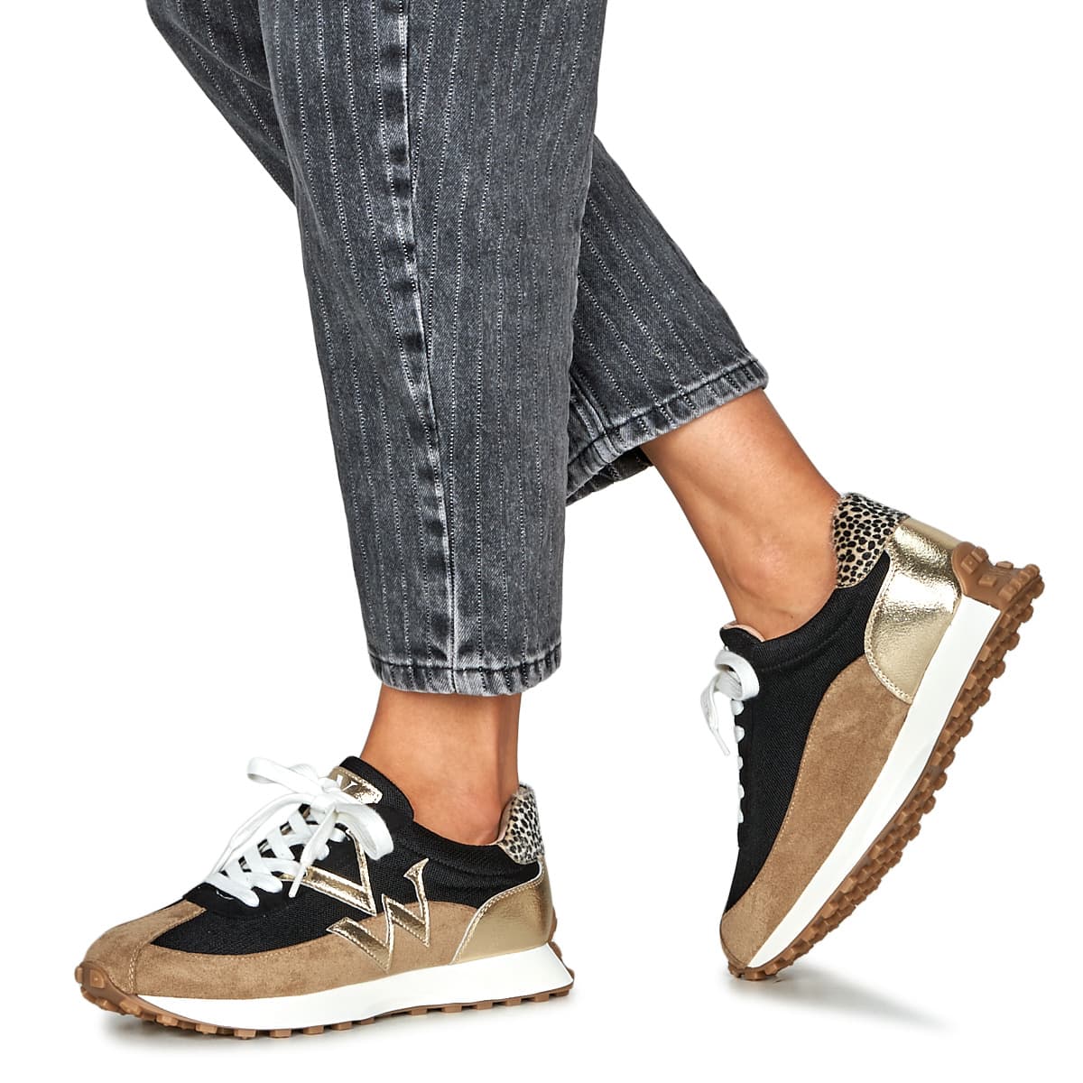 Women's Sneakers Vanessa Wu Brown