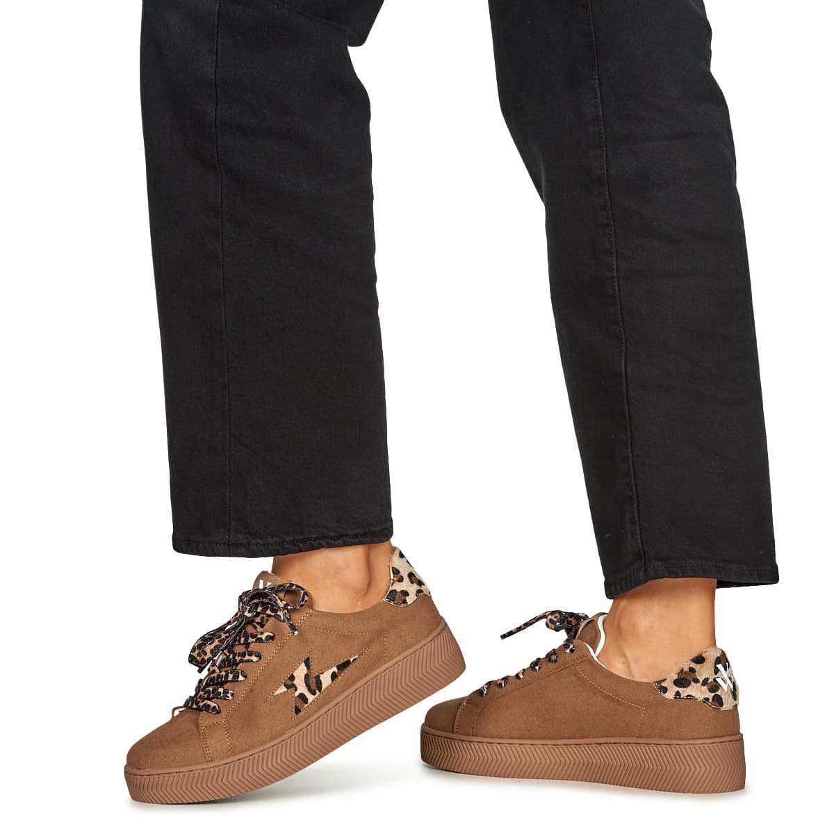 Women's Sneakers Vanessa Wu Brown