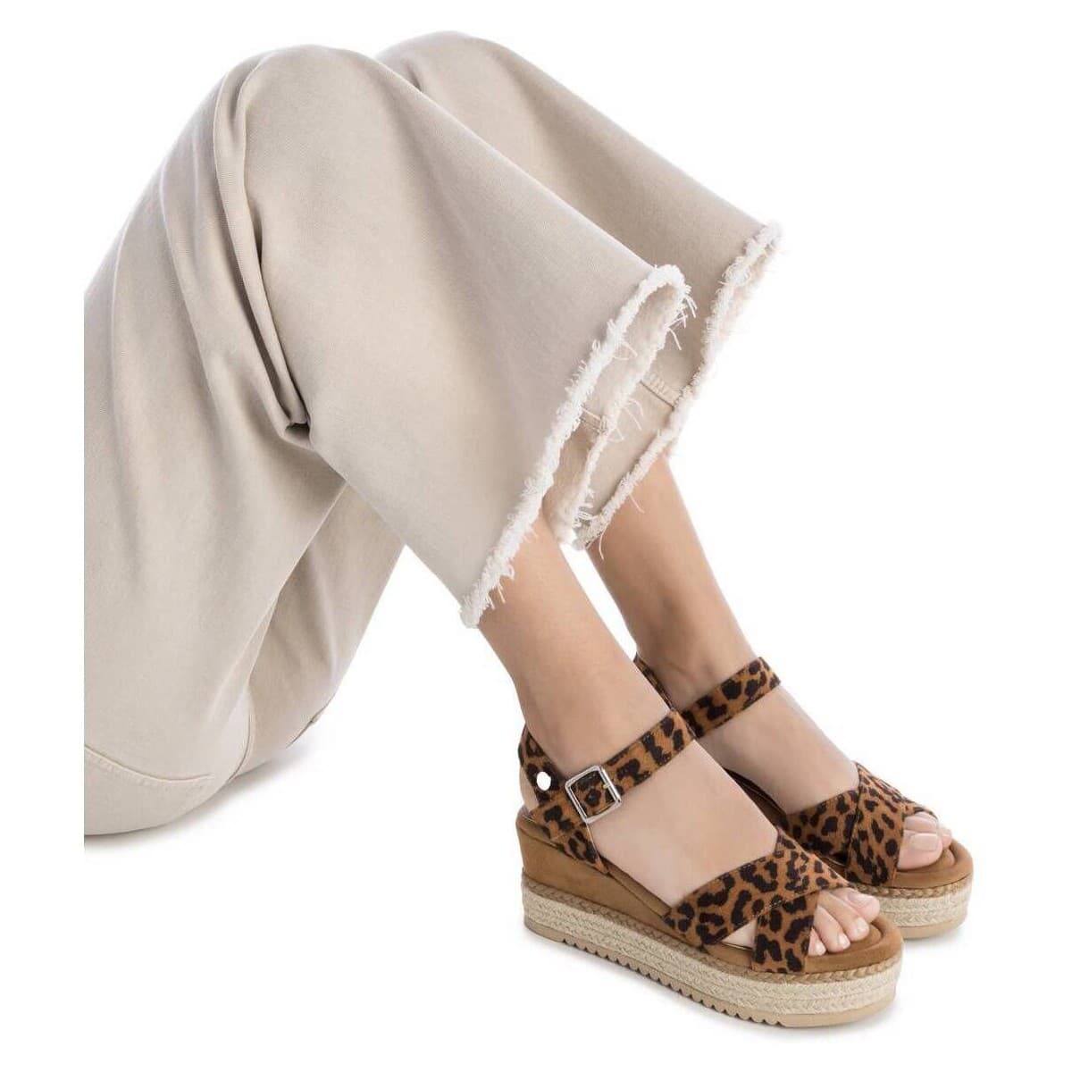 Women's Platforms Refresh Brown