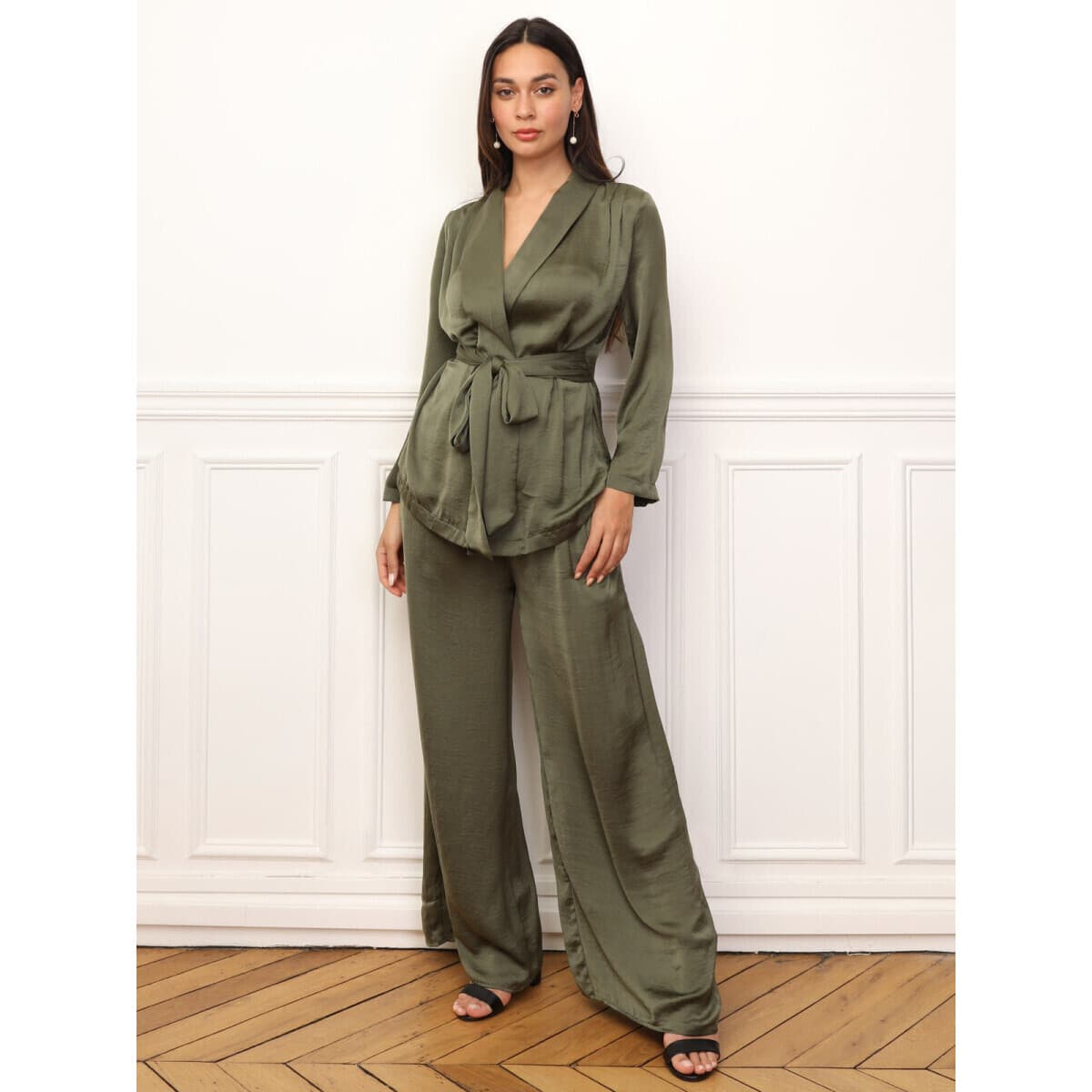 Women's Tracksuits La Modeuse Khaki