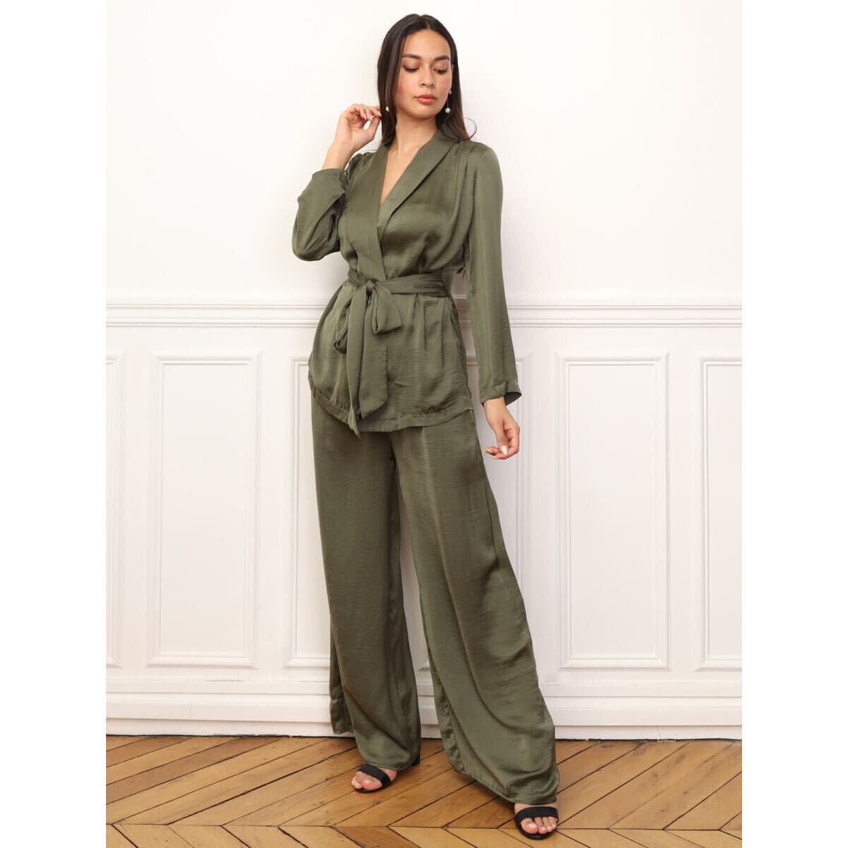 Women's Tracksuits La Modeuse Khaki