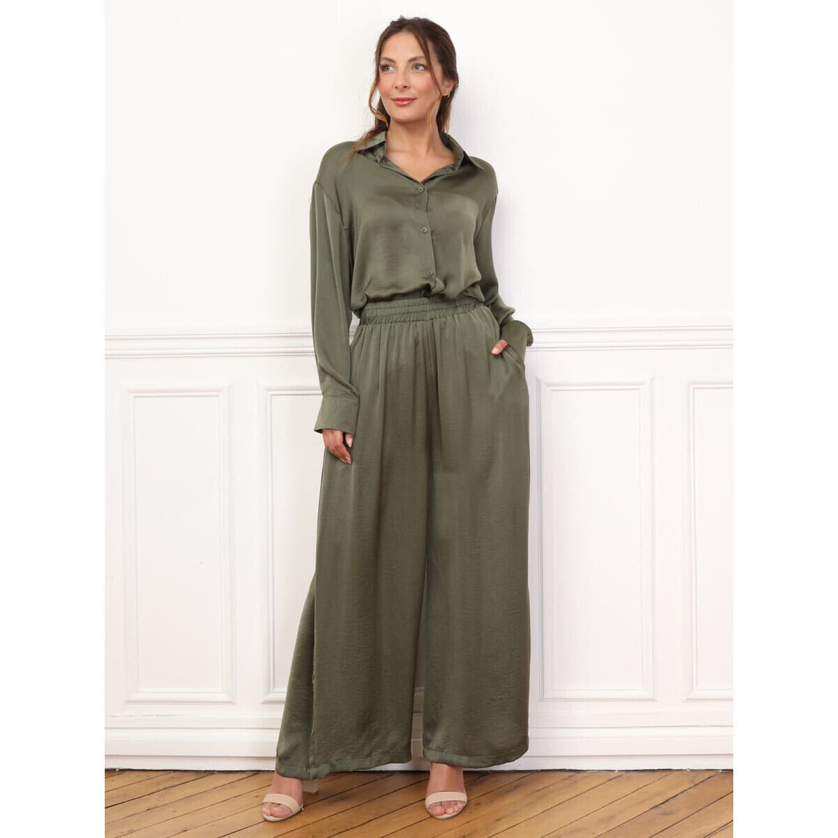 Women's Tracksuits La Modeuse Khaki