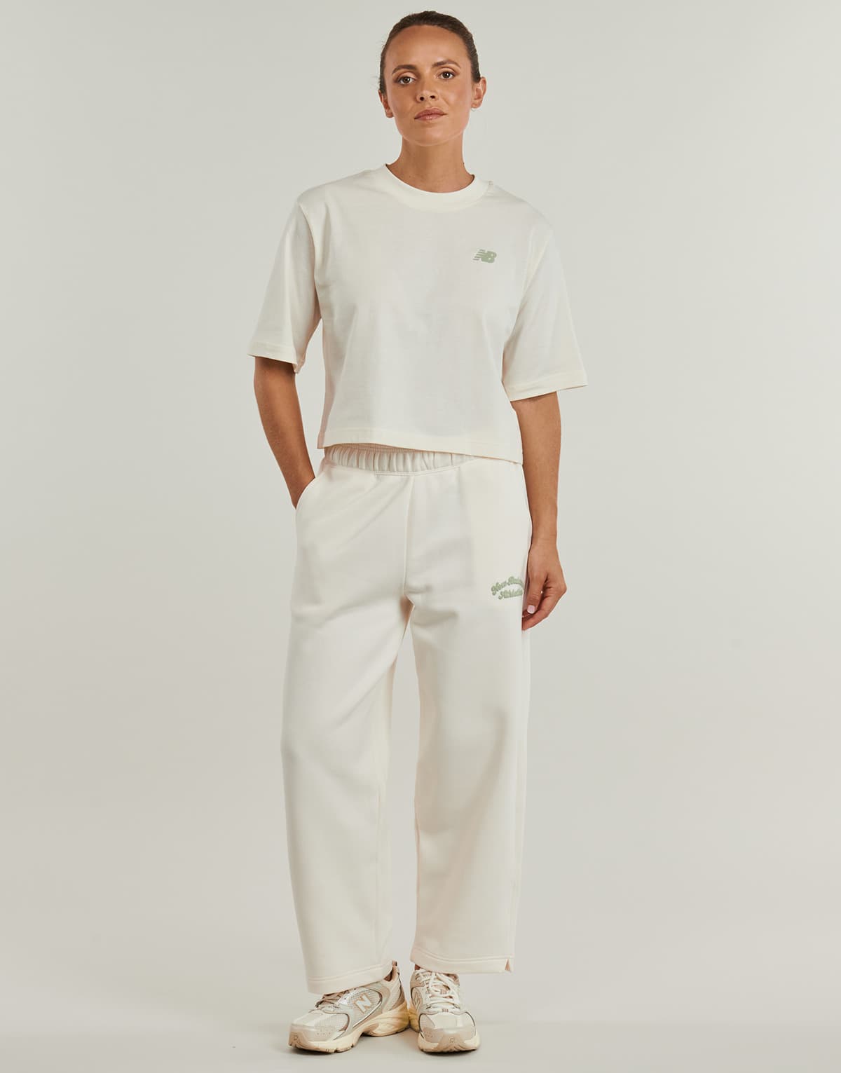 Women's T-Shirts New Balance Beige