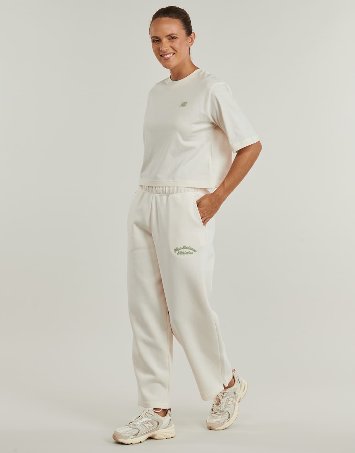 Women's T-Shirts New Balance Beige