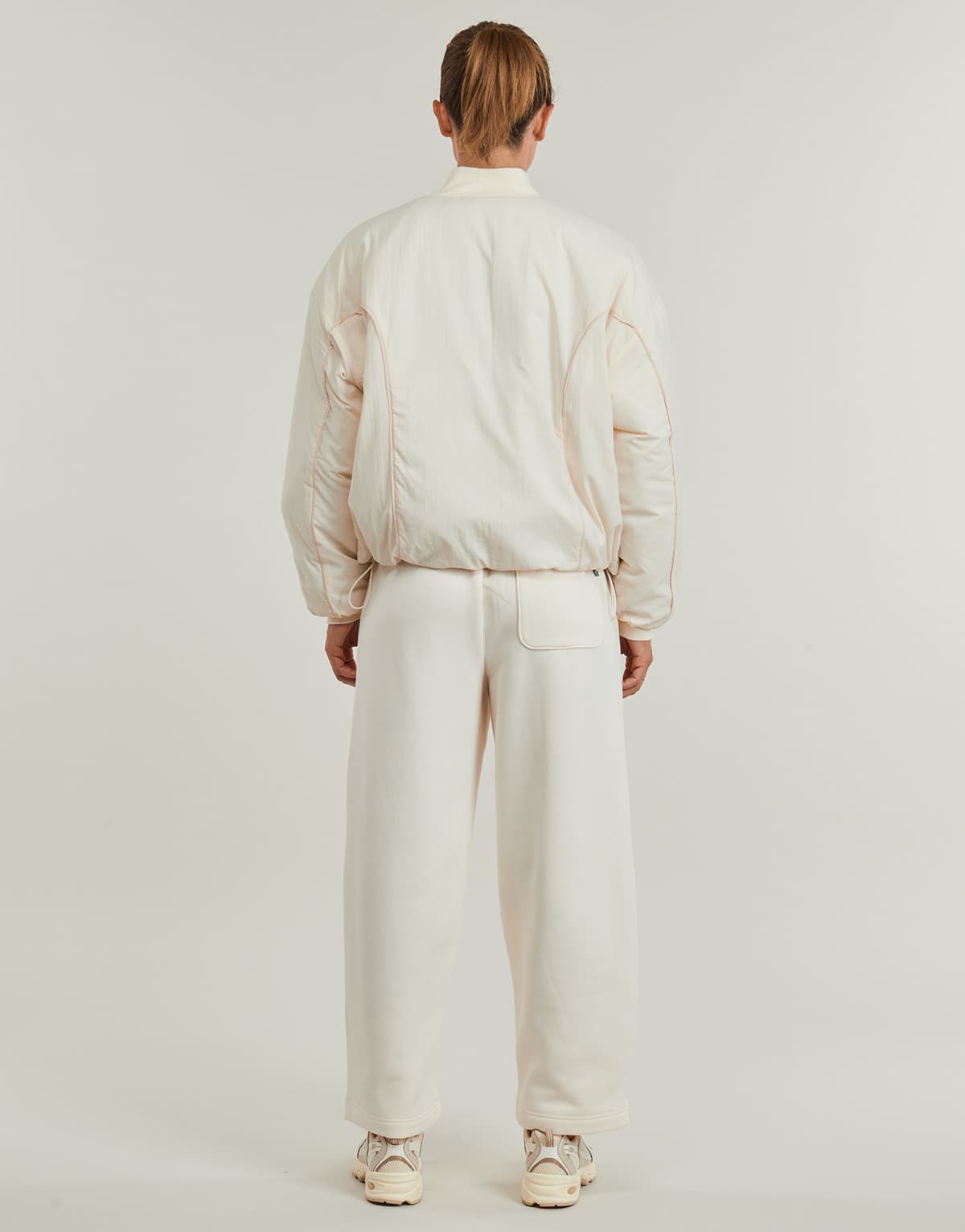 Women's Jackets New Balance Beige