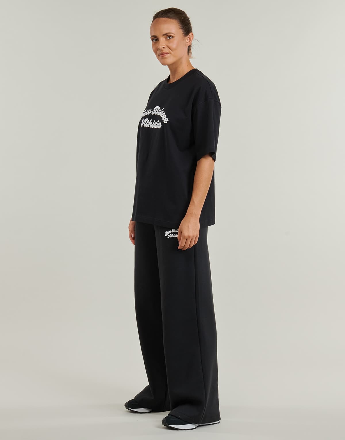 Women's T-Shirts New Balance Black