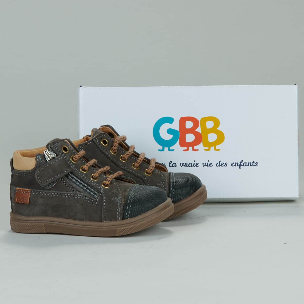 Ψηλά Sneakers GBB -