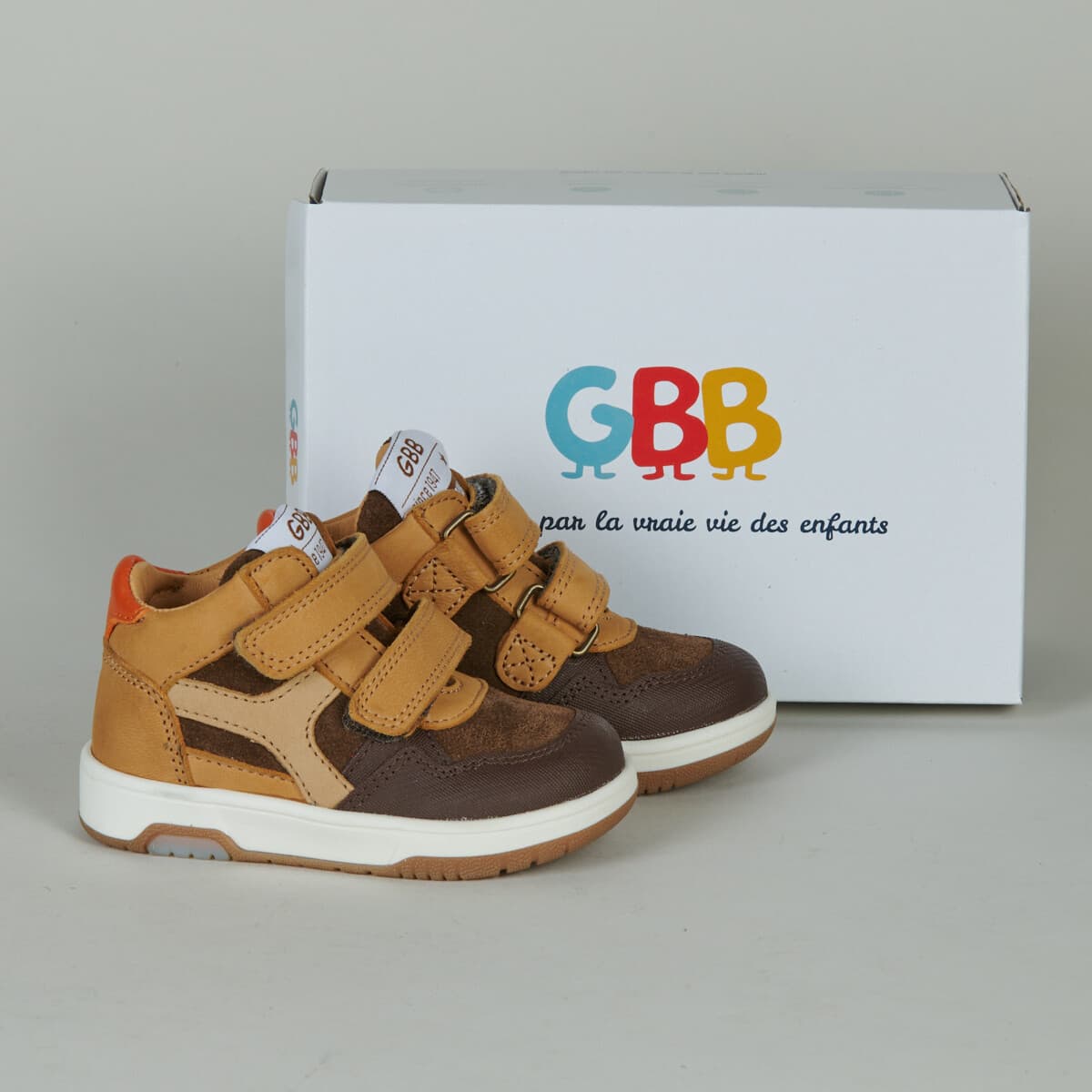Ψηλά Sneakers GBB -