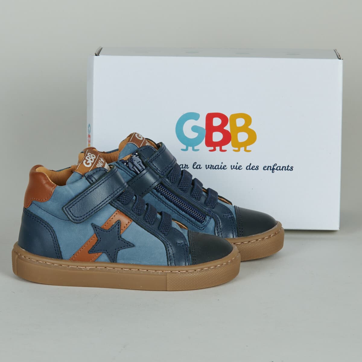 Ψηλά Sneakers GBB -