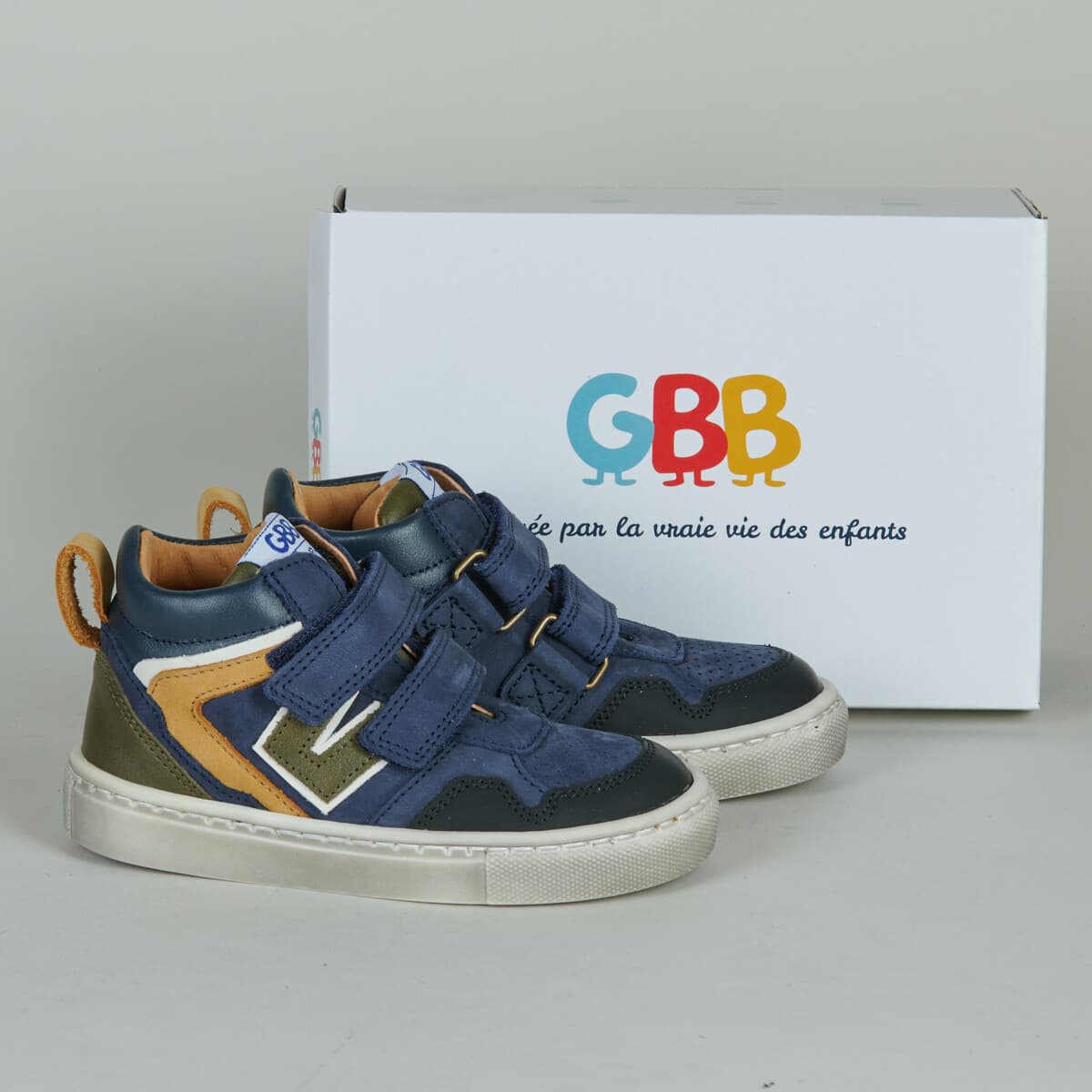 Ψηλά Sneakers GBB -
