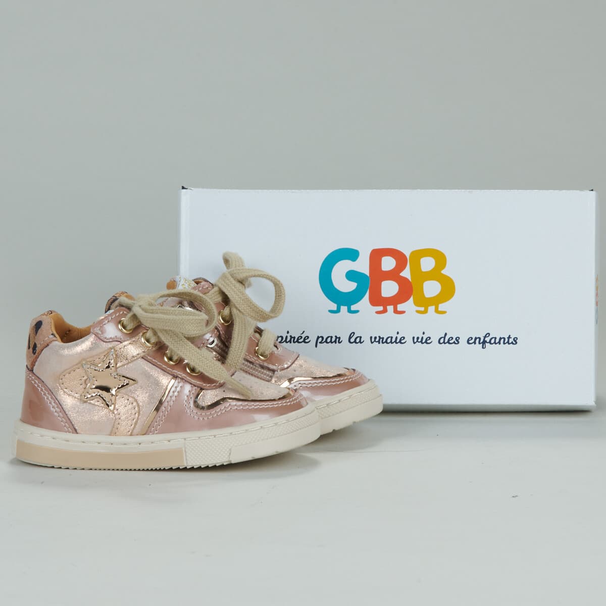 Ψηλά Sneakers GBB -