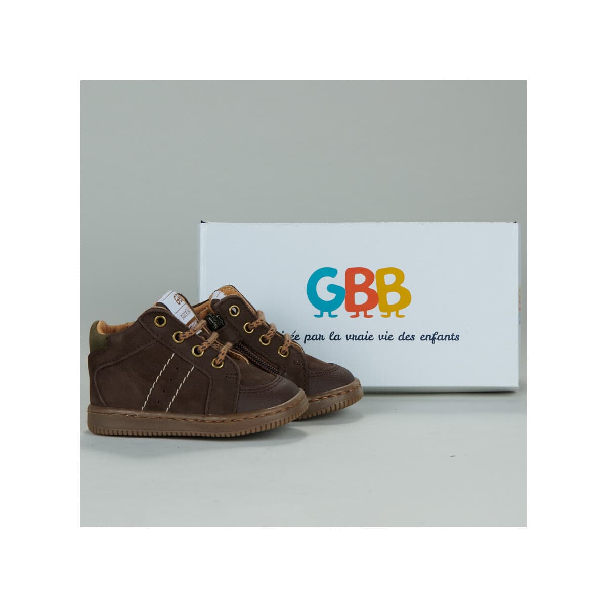 Ψηλά Sneakers GBB -