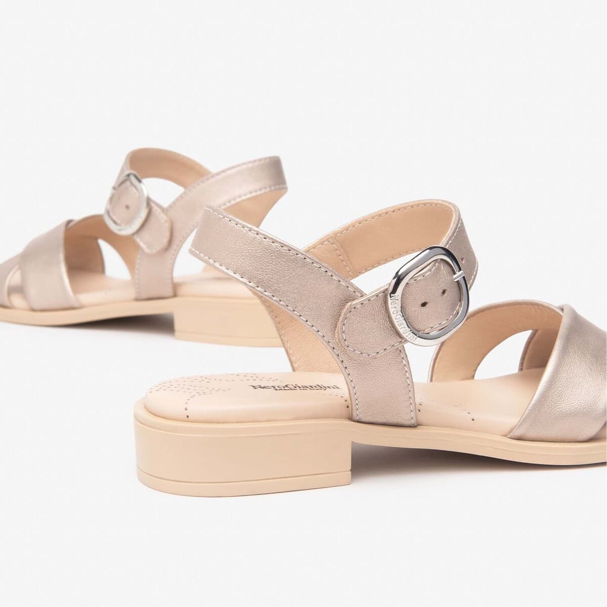 Women's Sandals NeroGiardini Beige