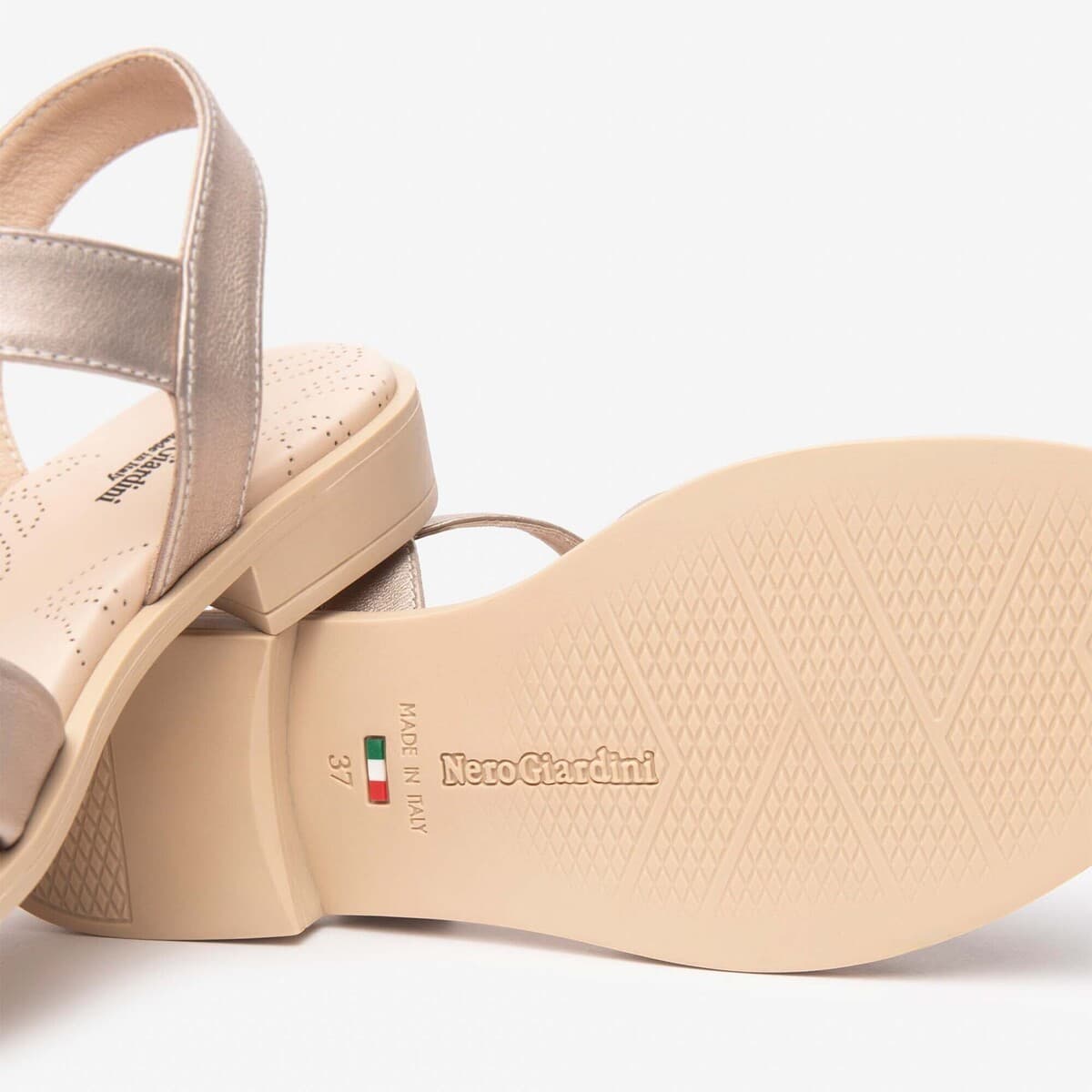 Women's Sandals NeroGiardini Beige