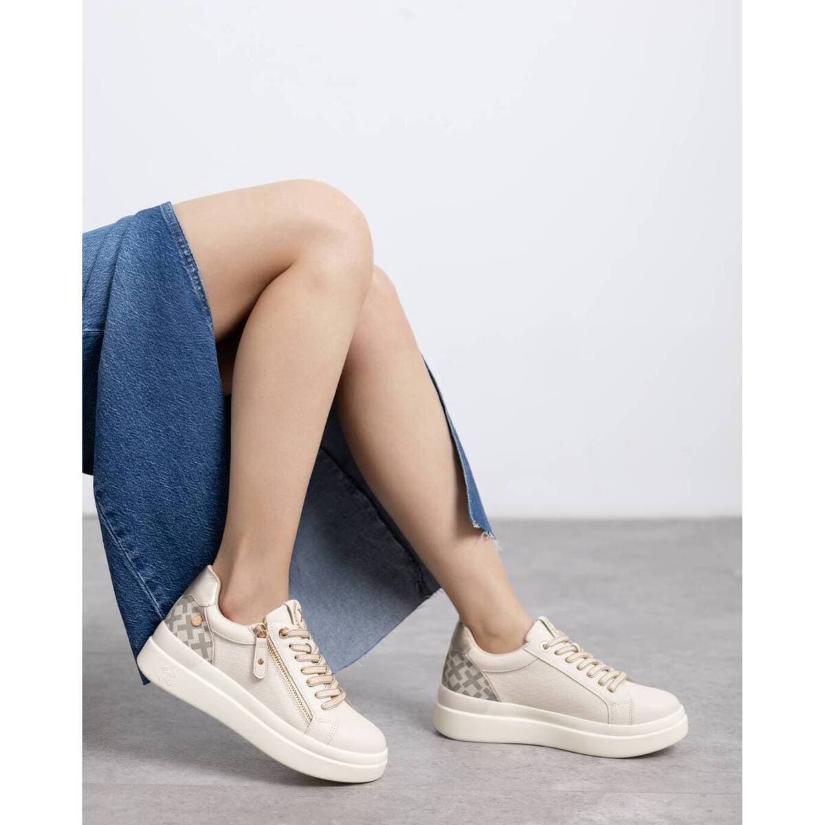 Women's Sneakers Xti Brown