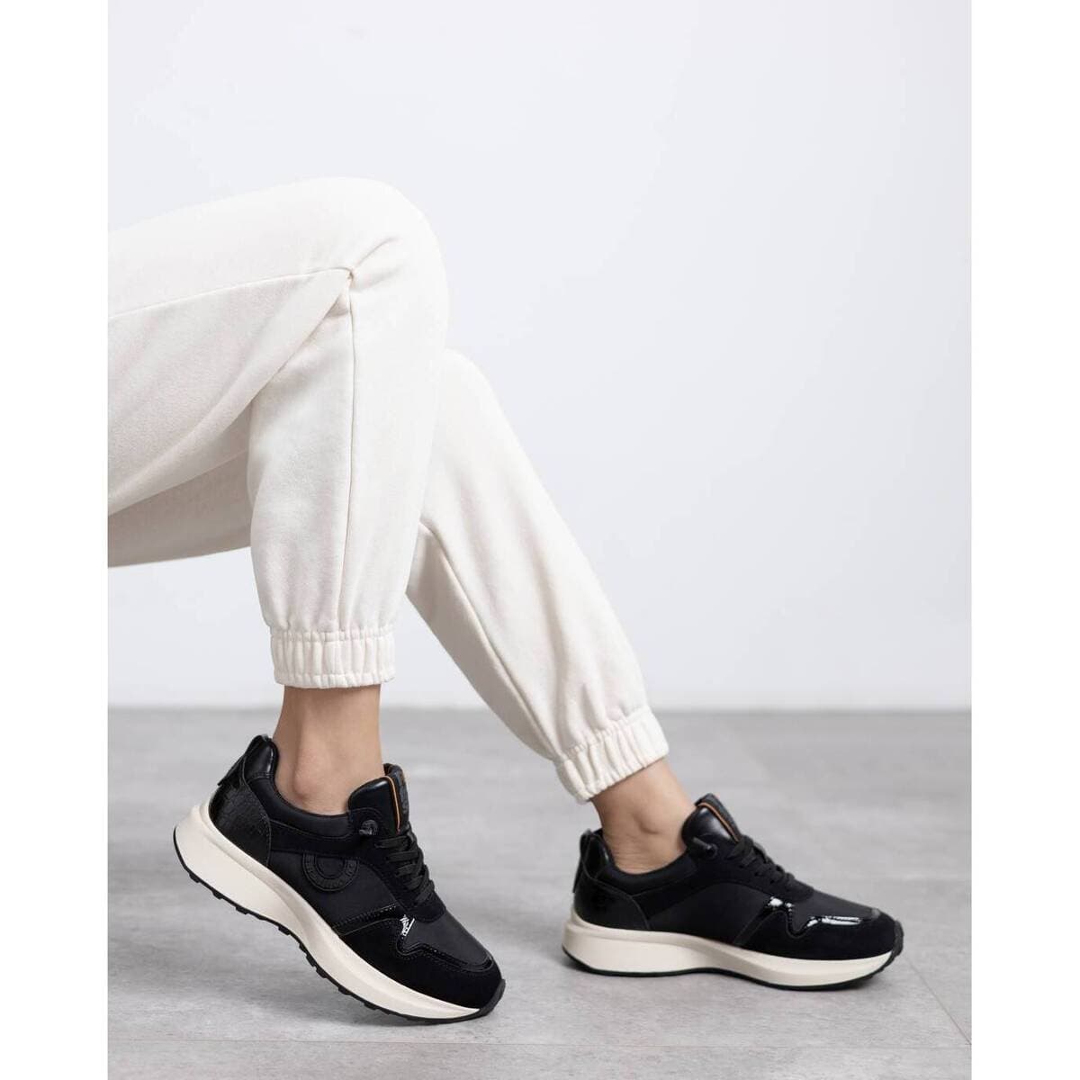 Women's Sneakers Refresh Black