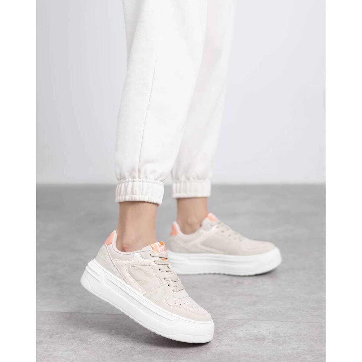 Women's Sneakers Refresh Brown