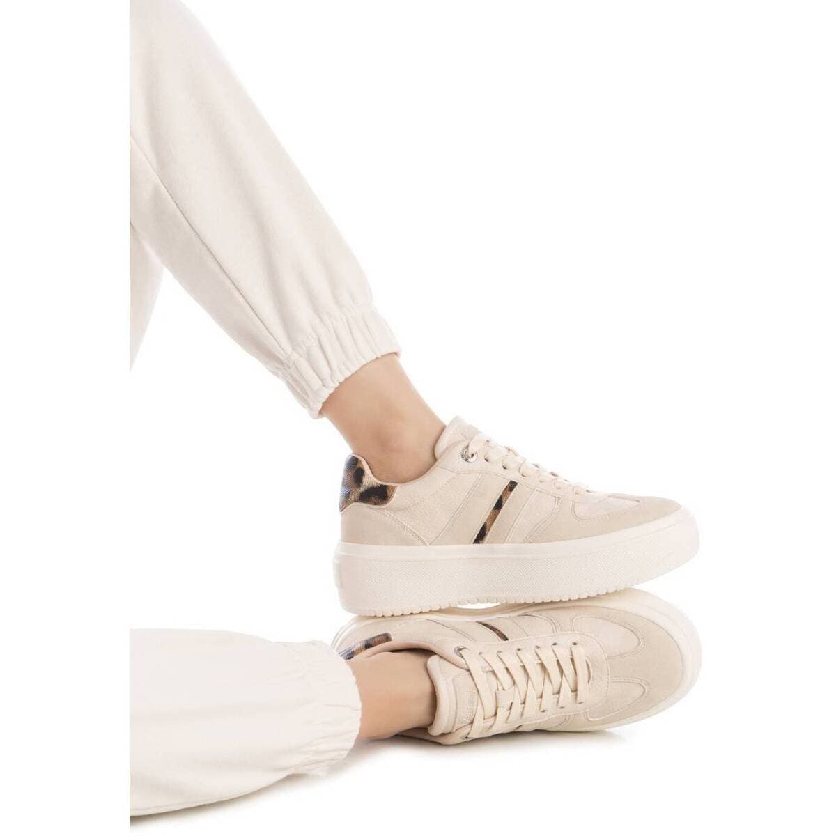 Women's Sneakers Refresh Brown