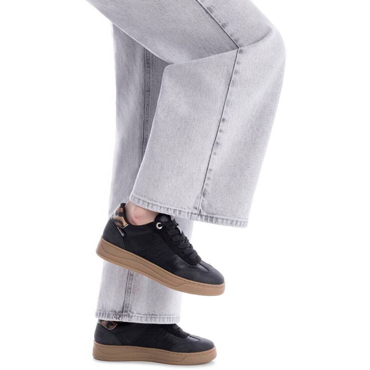 Women's Sneakers Refresh Black