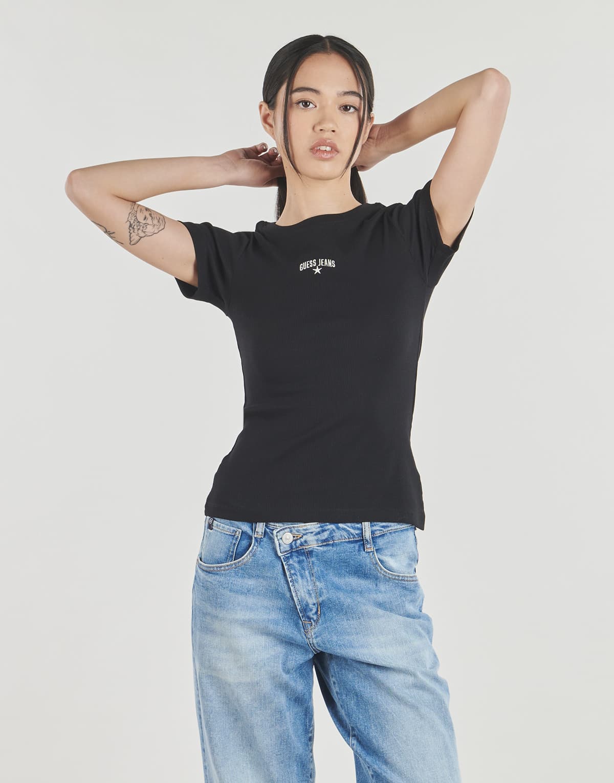 Women's T-Shirts Guess Black