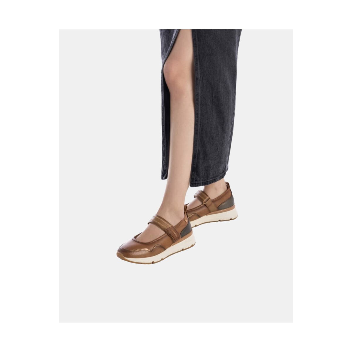 Women's Sneakers Carmela Brown