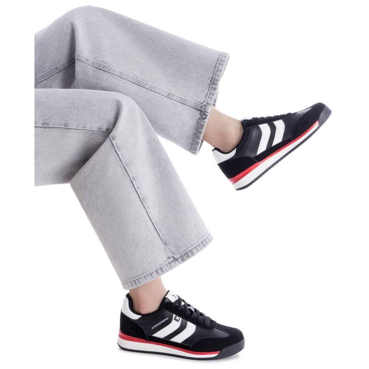 Women's Sneakers Xti Black