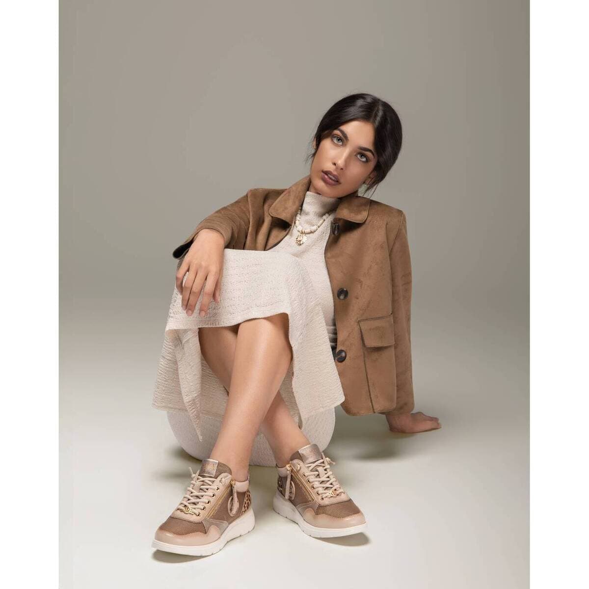 Women's Sneakers Carmela Brown