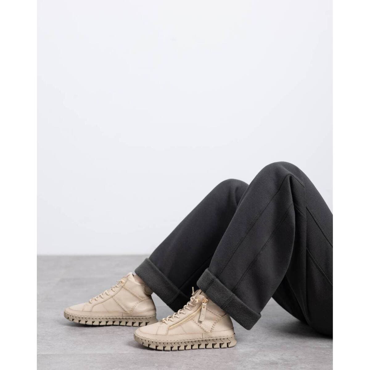 Women's Sneakers Carmela Brown