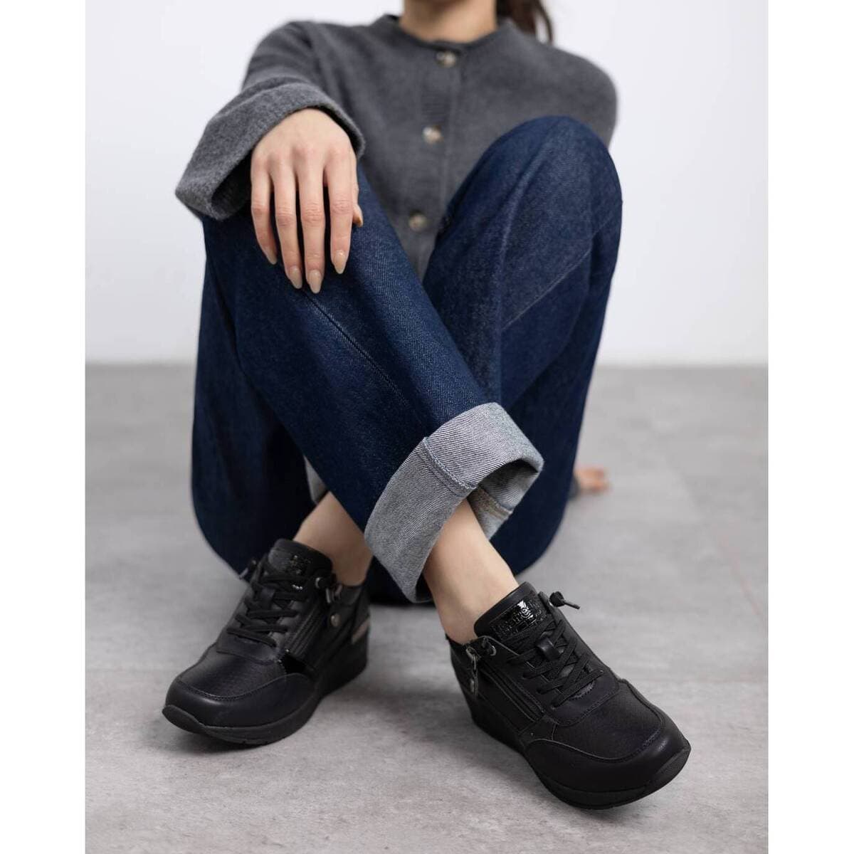 Women's Sneakers Refresh Black