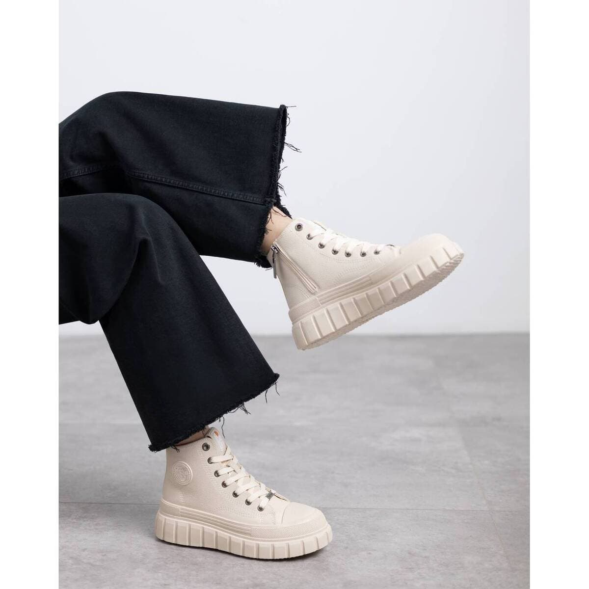 Women's Sneakers Refresh Brown