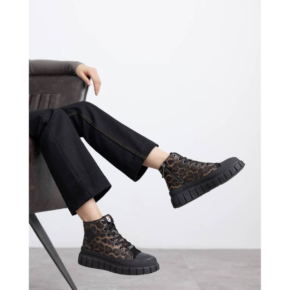 Women's Sneakers Refresh Brown